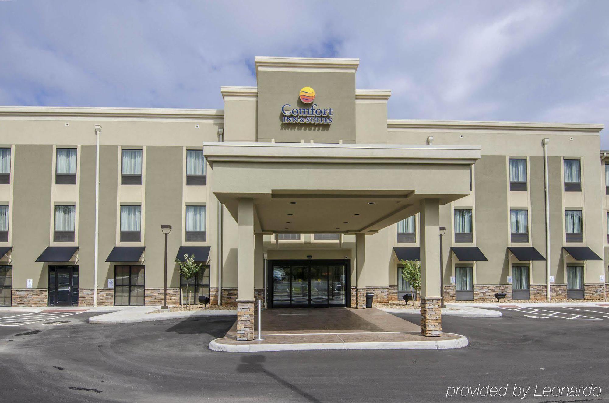 Comfort Inn & Suites Lynchburg Airport - University Area Exterior foto